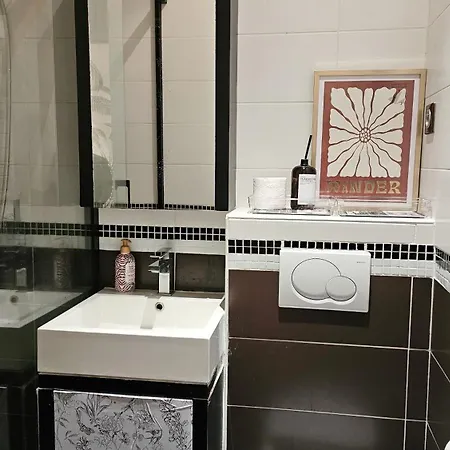 דירה Nearby Tour Eiffel Rich Area In פריז