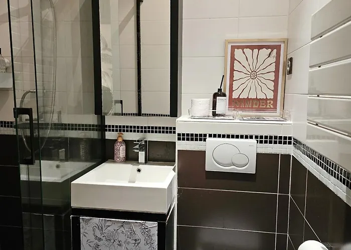 דירה Nearby Tour Eiffel Rich Area In פריז